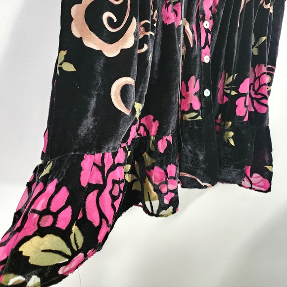 POL Pleated Floral Burnout Baby Doll Cap Sleeve Top Velvet Size Small - Picture 4 of 10